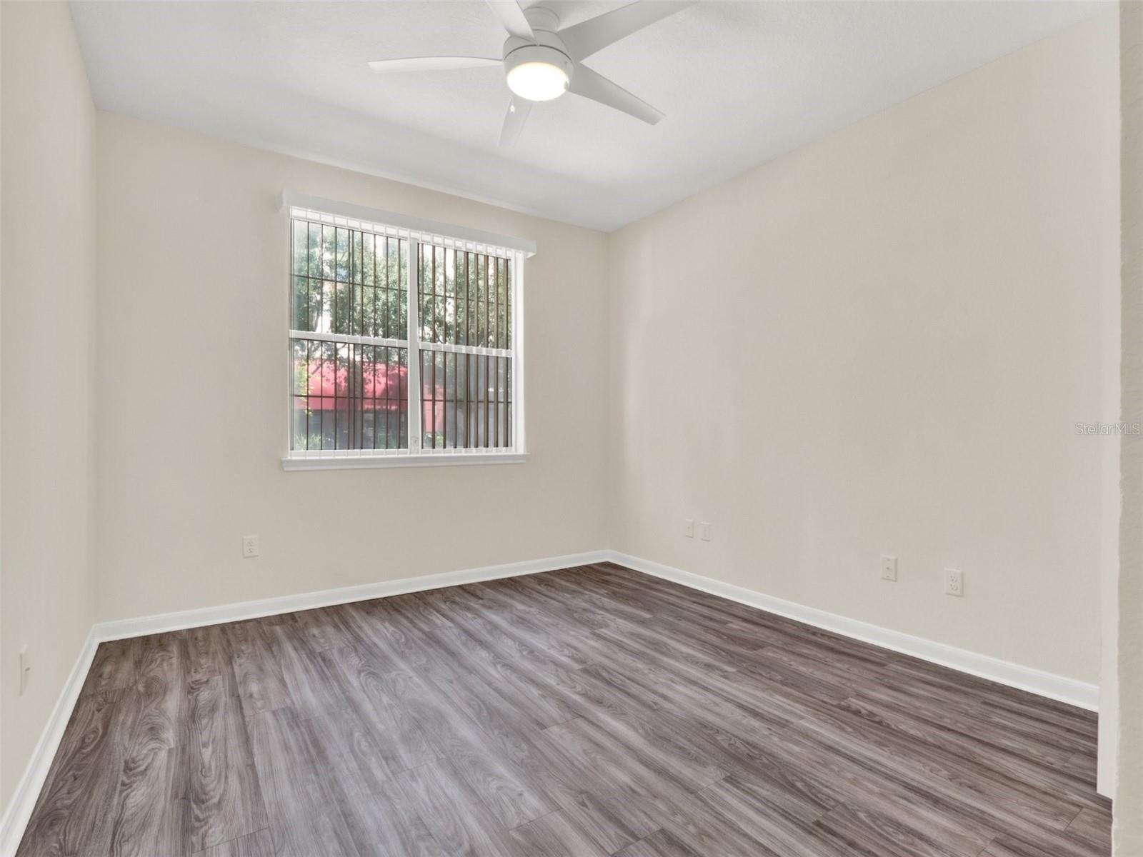 Image 18 of 32 For 860 Orange Avenue 118