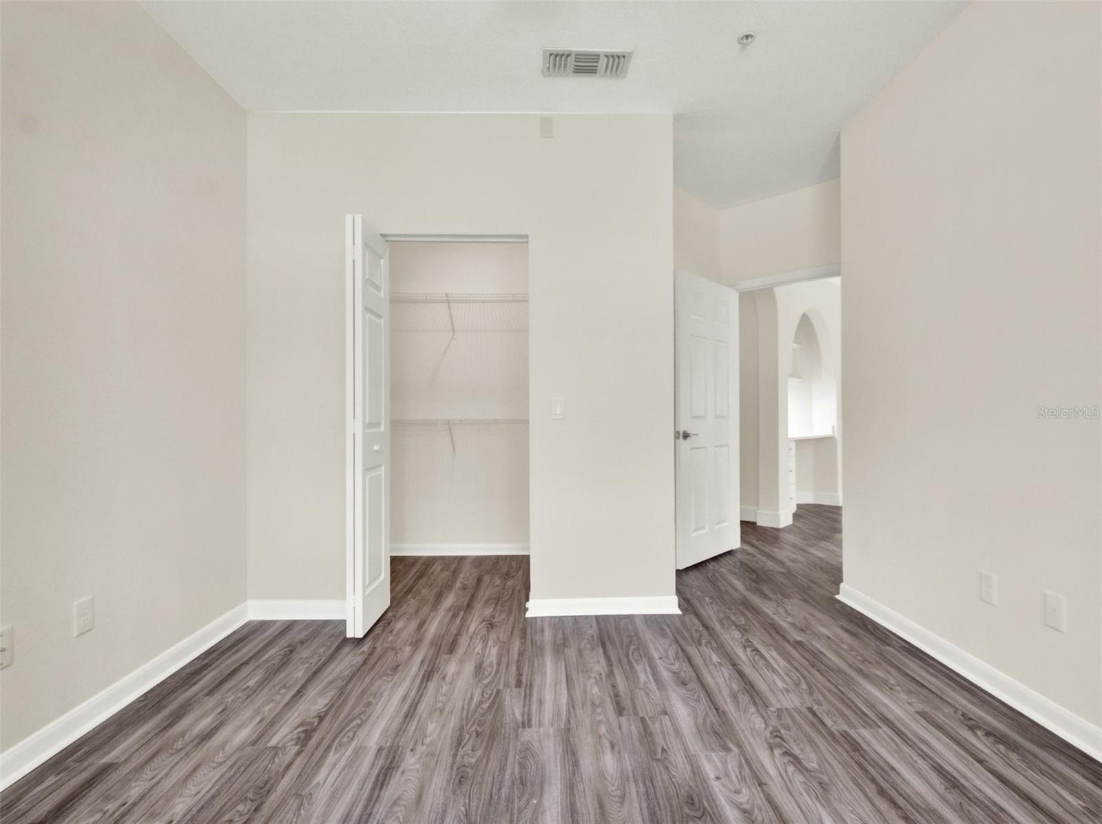 Image 19 of 32 For 860 Orange Avenue 118