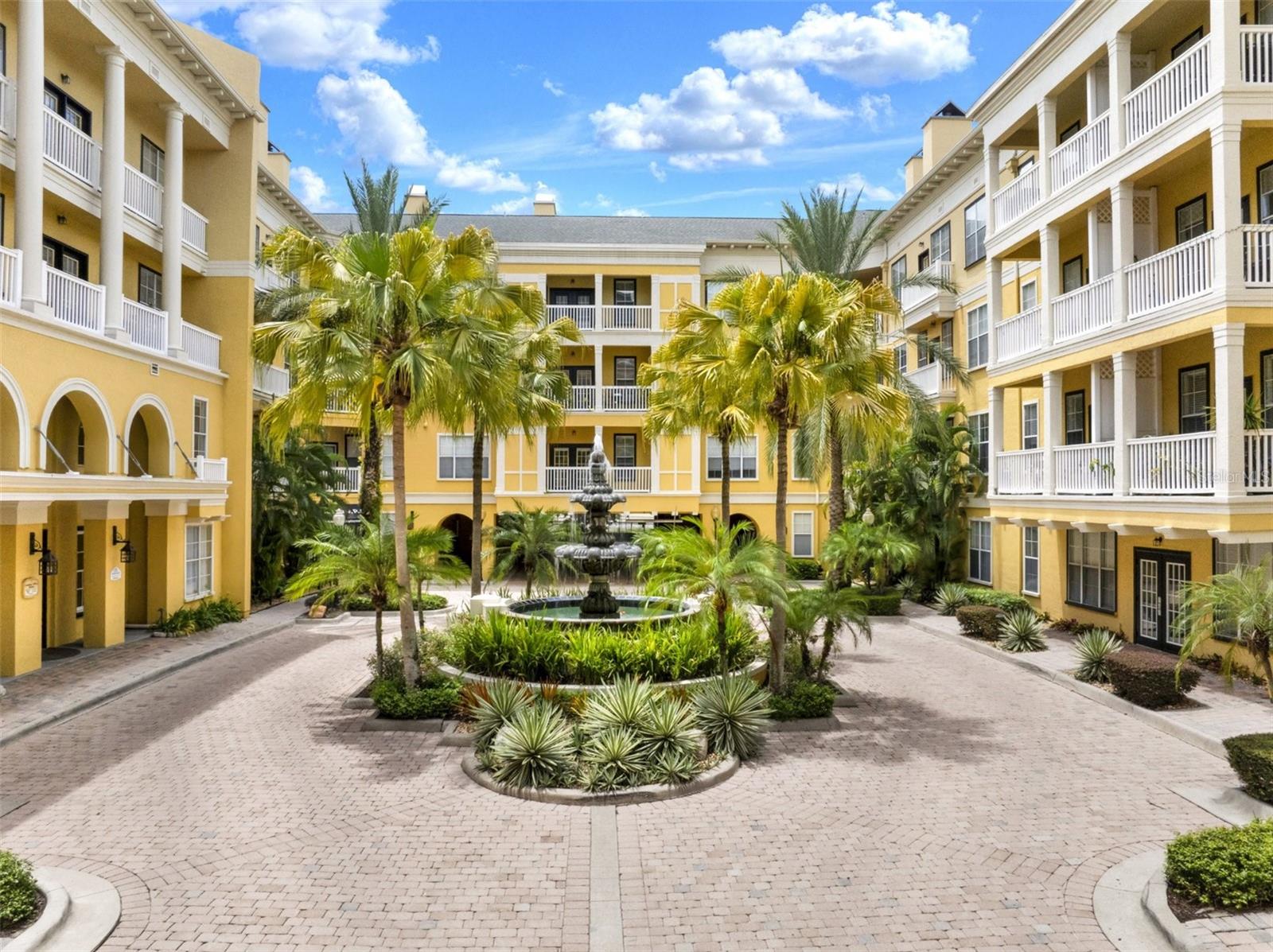 Image 4 of 32 For 860 Orange Avenue 118