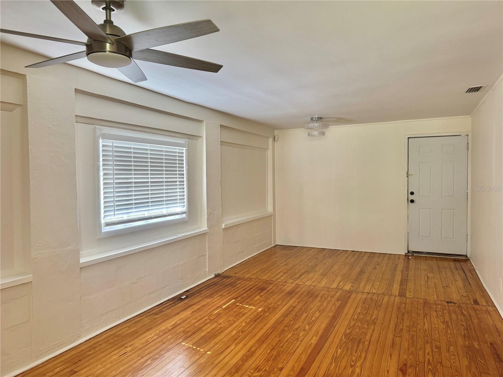 Image 3 of 16 For 2504 Jackson Street
