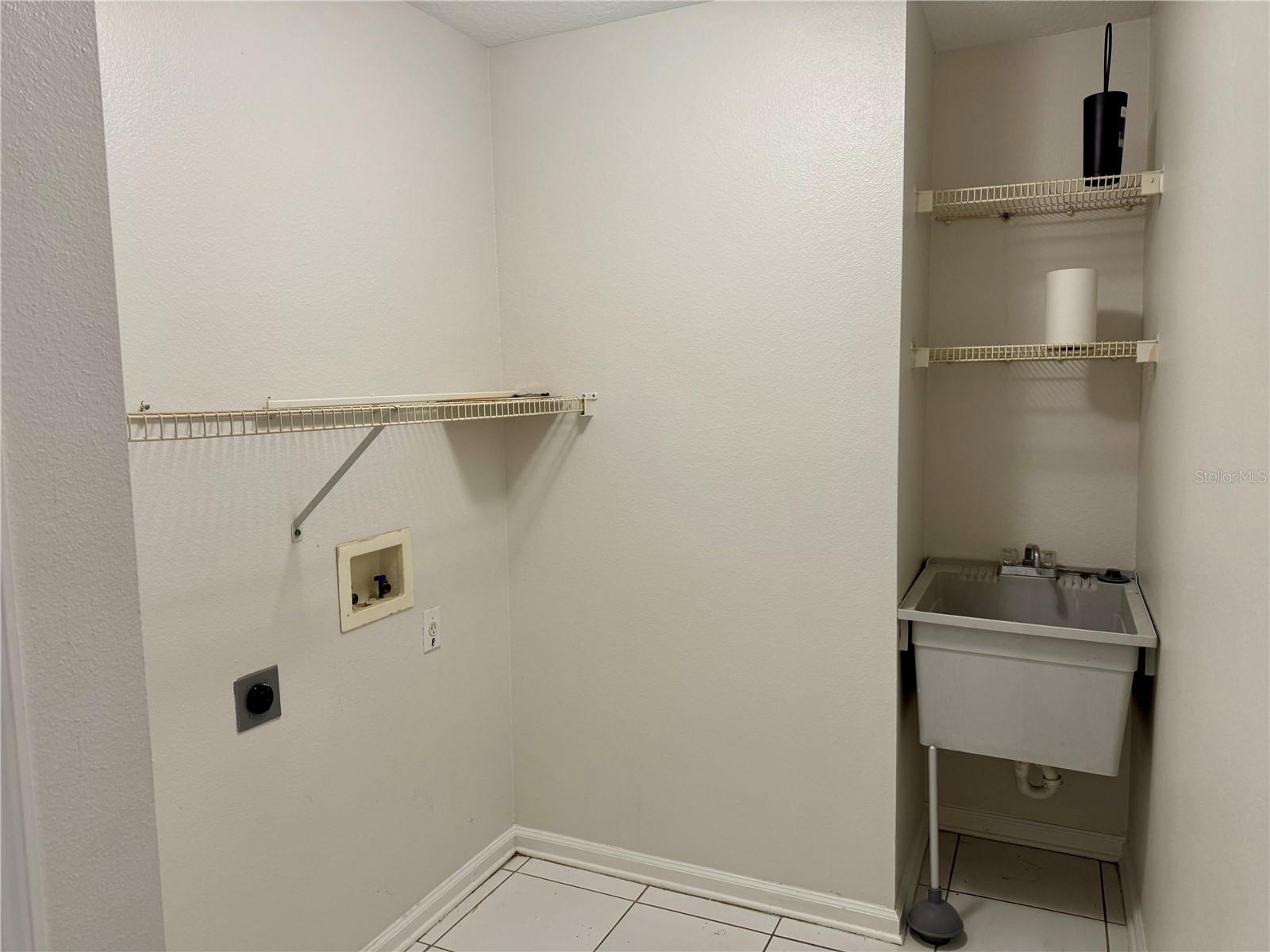 Image 21 of 22 For 6489 Winder Oaks Boulevard
