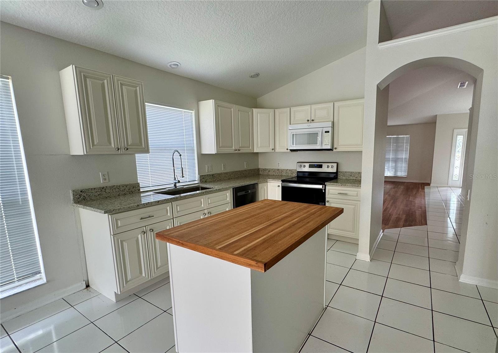 Image 8 of 22 For 6489 Winder Oaks Boulevard