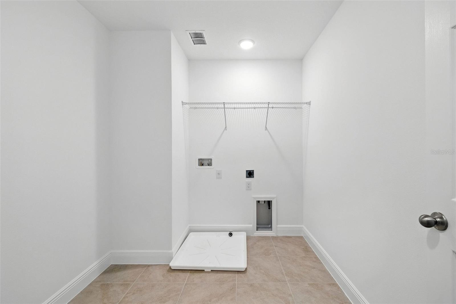 Image 11 of 21 For 5843 Sierra Crown Street