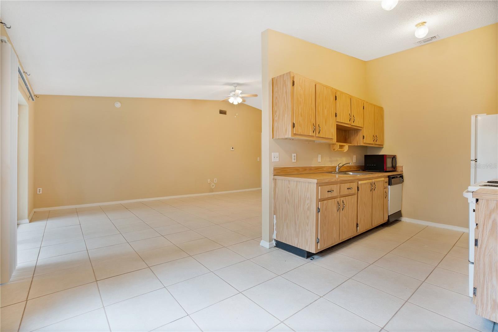 Image 7 of 17 For 3121 Yorych Lane