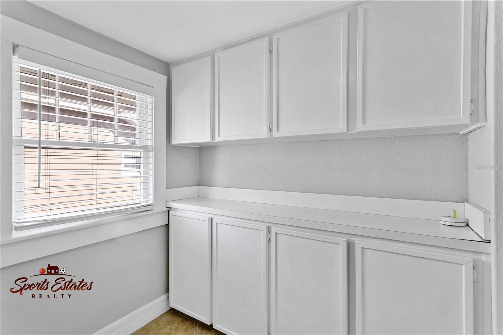 Image 13 of 14 For 627 Hyer Avenue