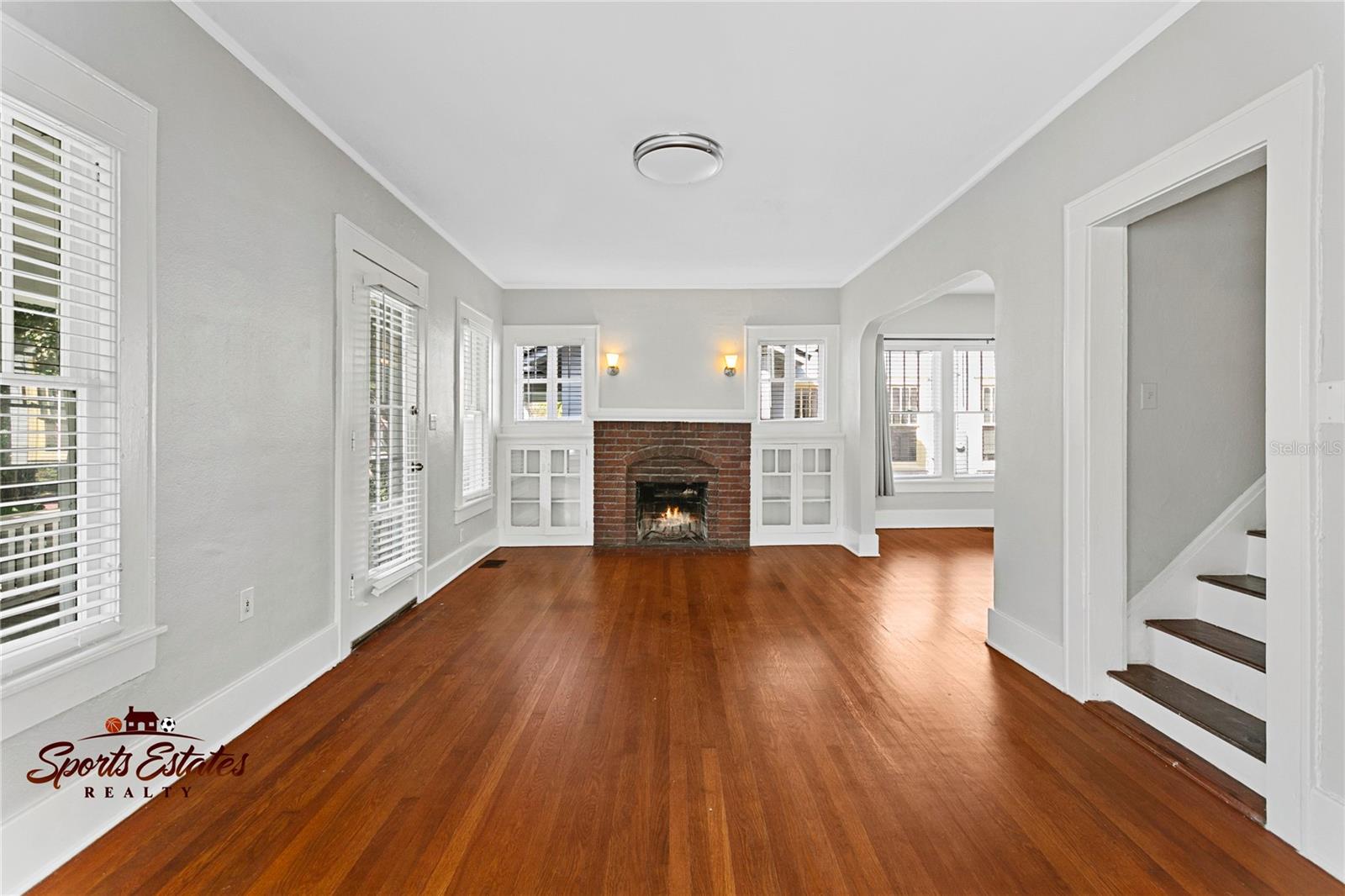 Image 7 of 14 For 627 Hyer Avenue