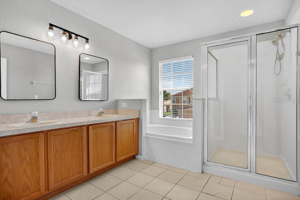 Image 15 of 39 For 3038 Ashland Lane S