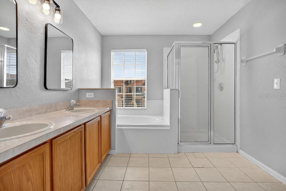 Image 16 of 39 For 3038 Ashland Lane S