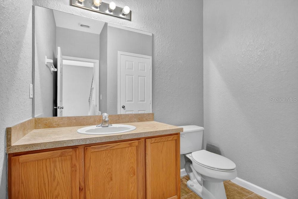 Image 22 of 39 For 3038 Ashland Lane S