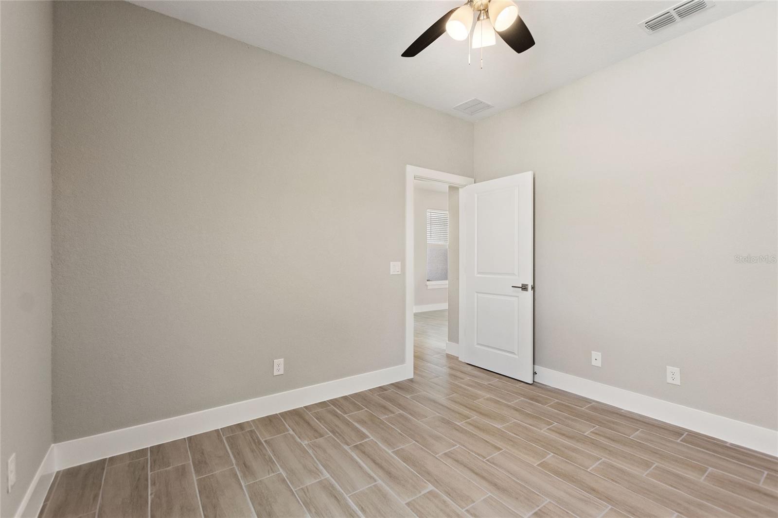 Image 17 of 33 For 1877 Snapper Drive