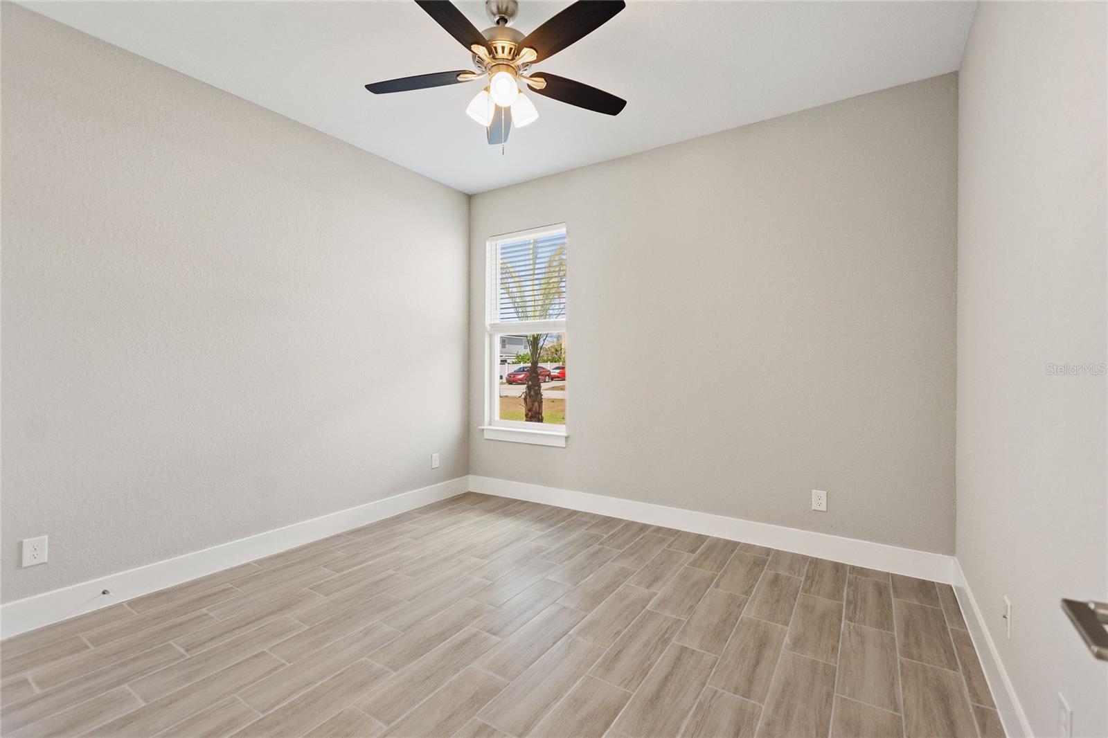 Image 21 of 33 For 1877 Snapper Drive