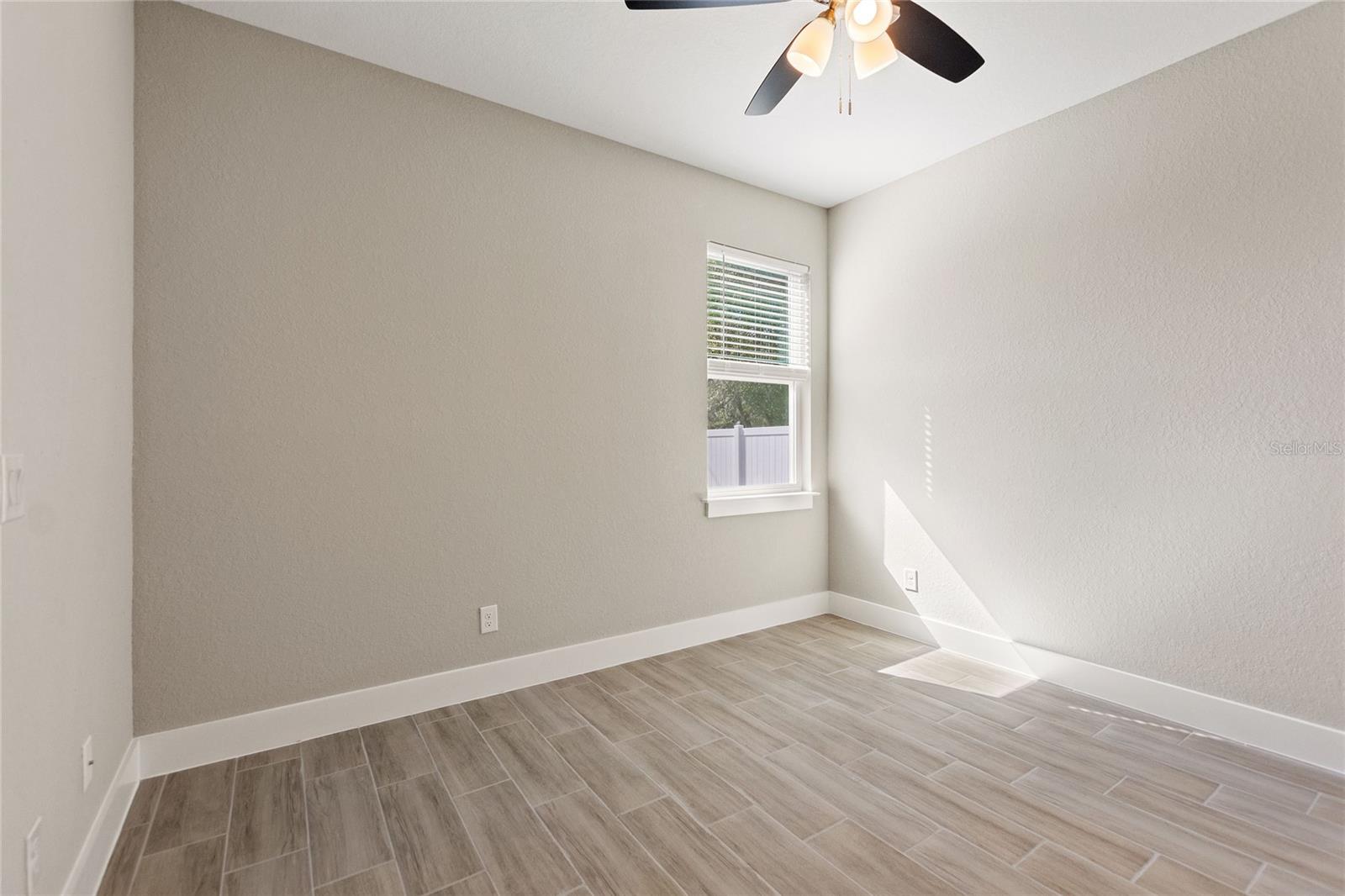 Image 23 of 33 For 1877 Snapper Drive