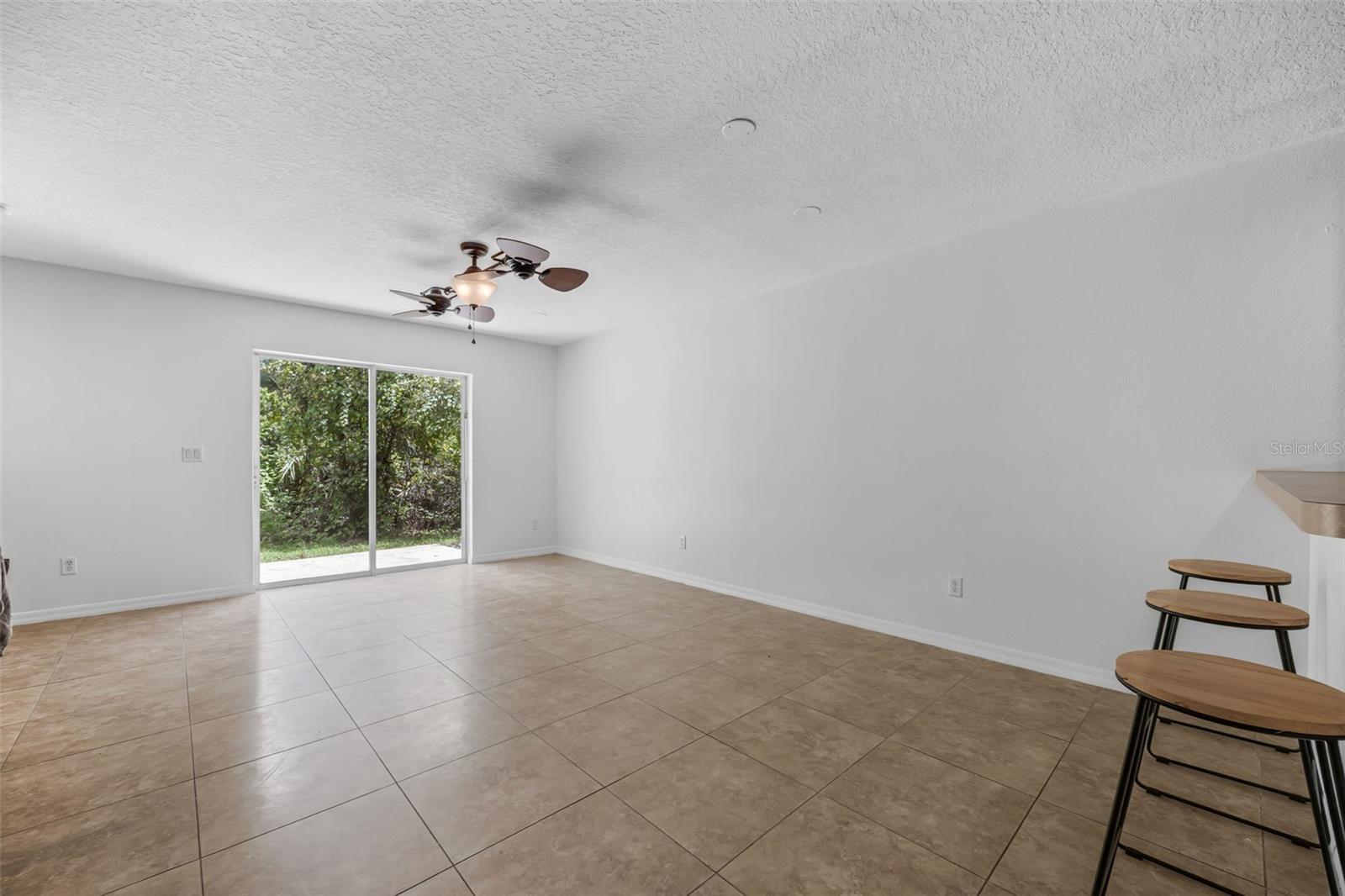 Image 4 of 42 For 4587 Lacebark Trail