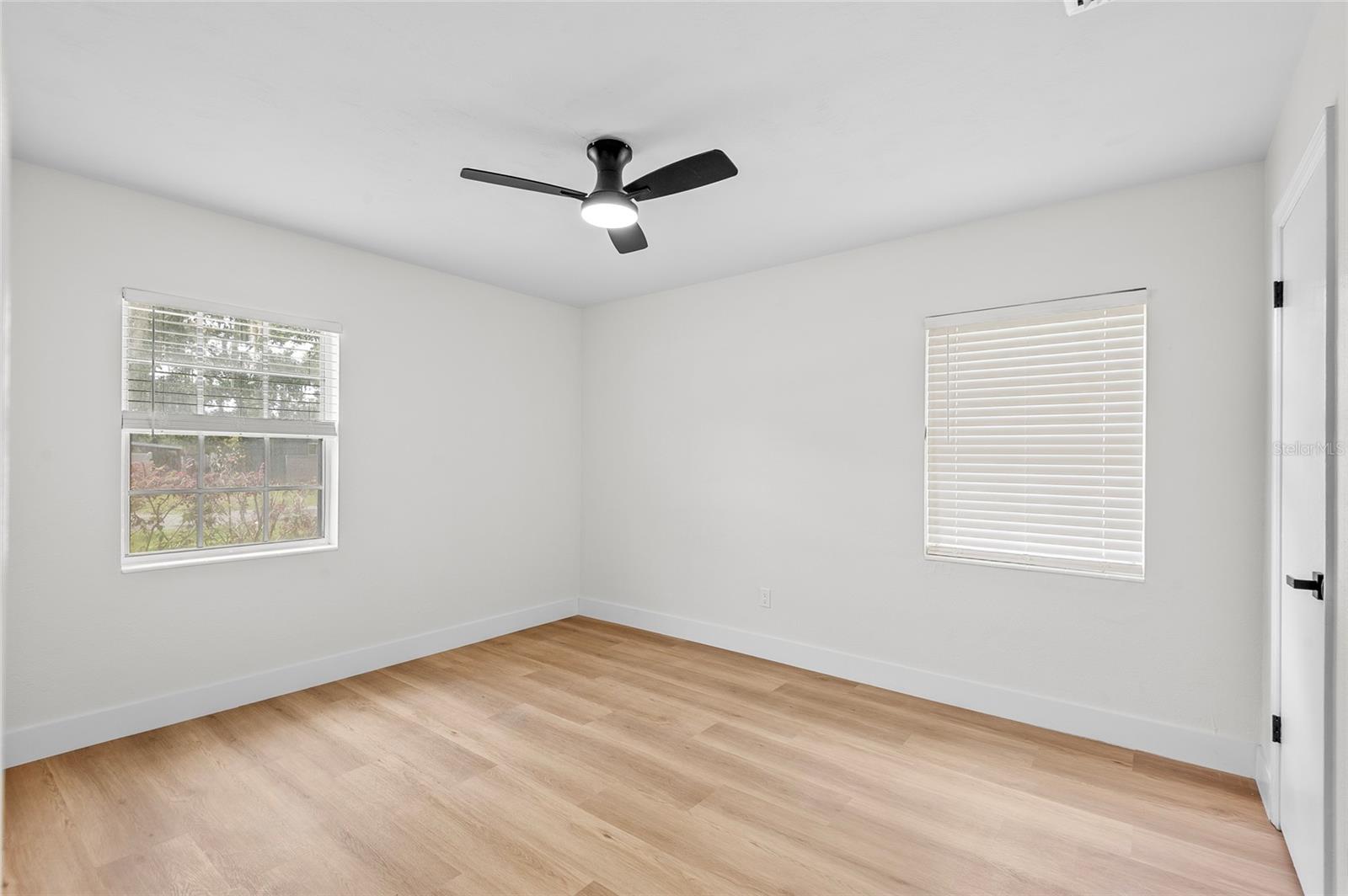 Image 19 of 23 For 1108 Oak Drive
