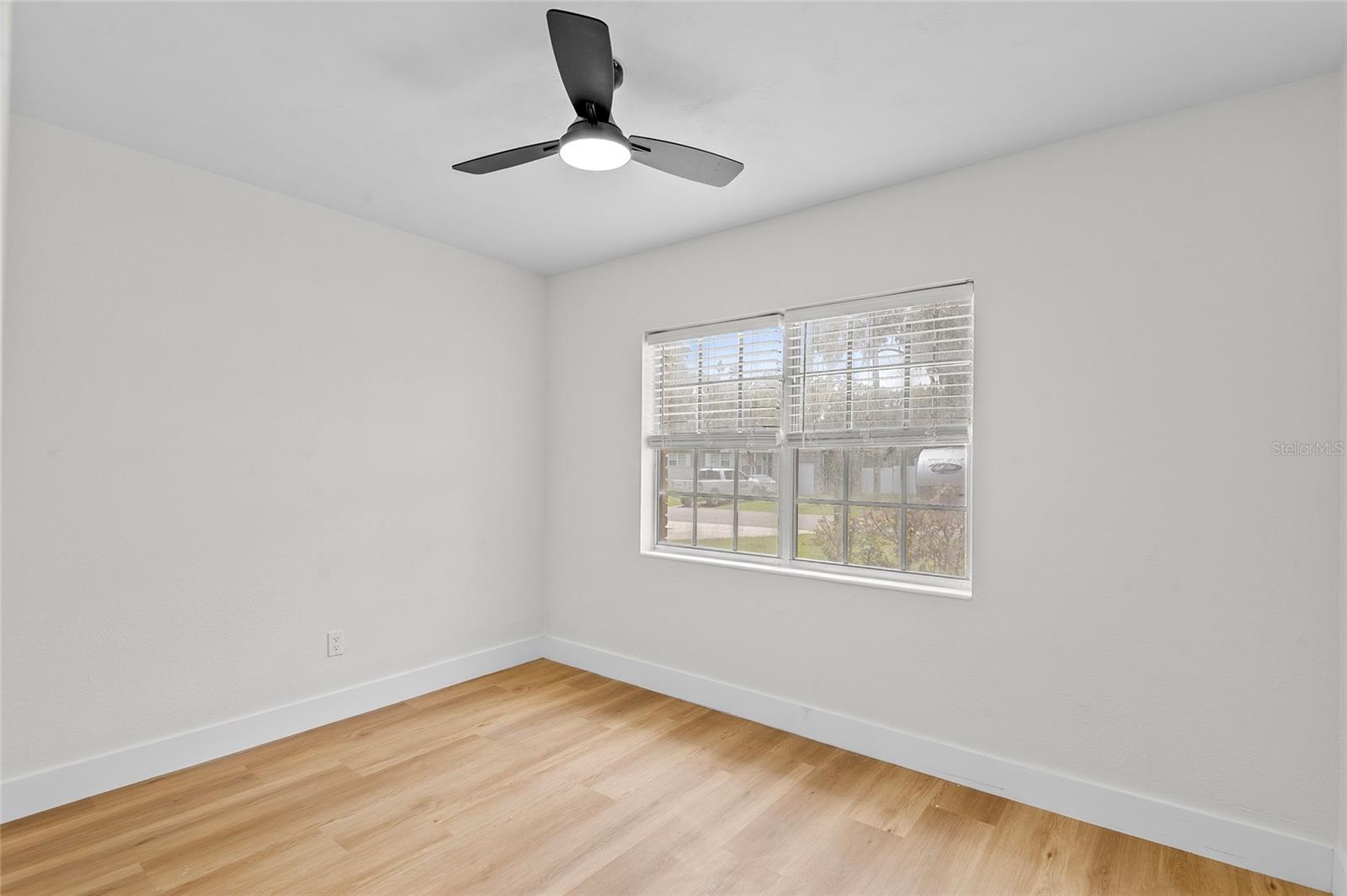 Image 20 of 23 For 1108 Oak Drive