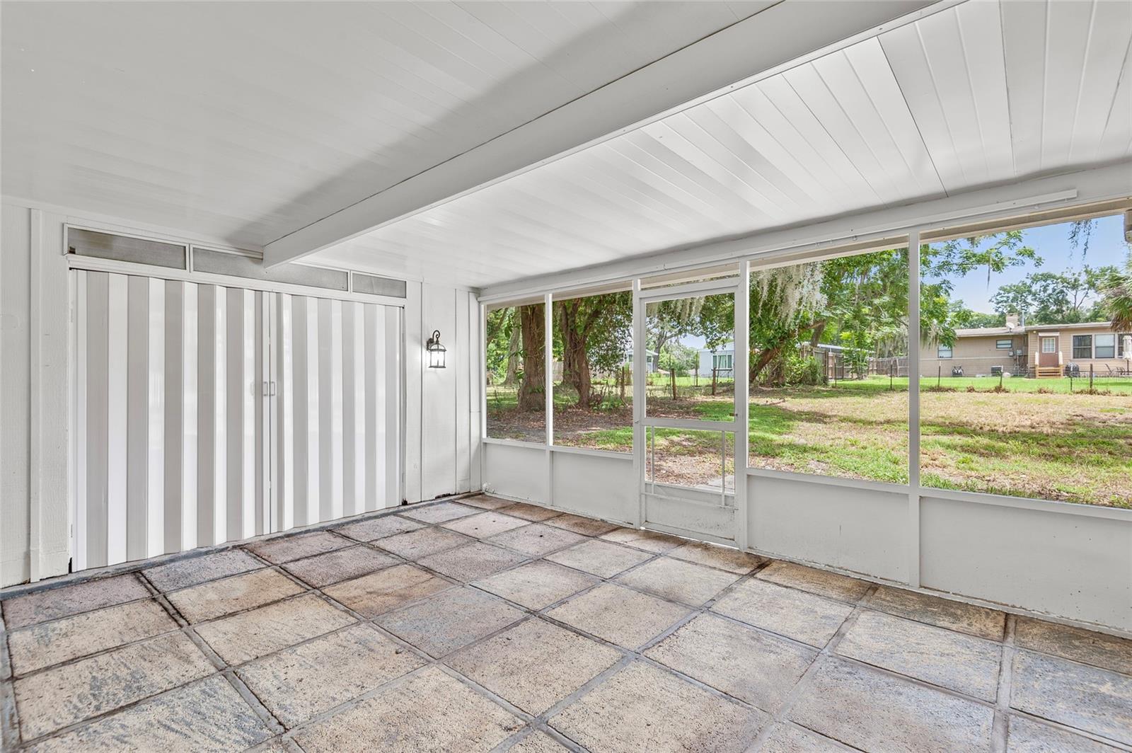 Image 21 of 23 For 1108 Oak Drive