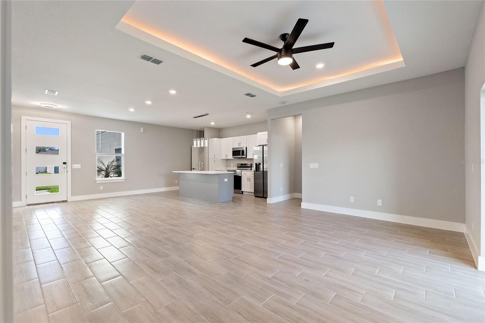 Image 12 of 33 For 643 James Court