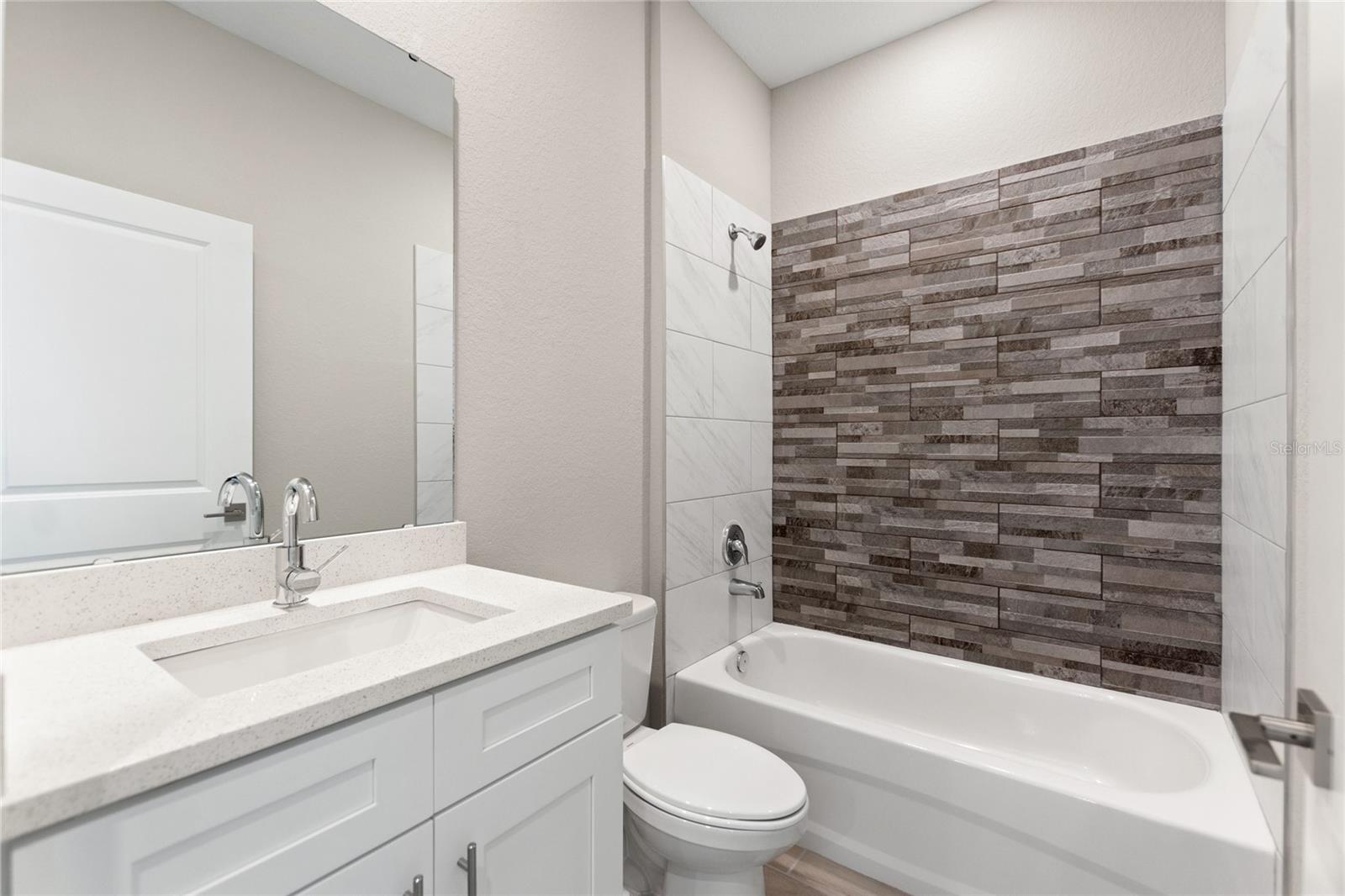 Image 19 of 33 For 643 James Court