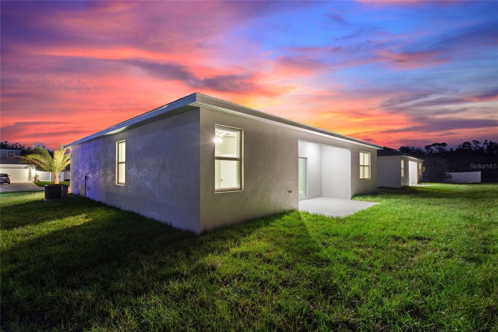 Image 29 of 33 For 643 James Court