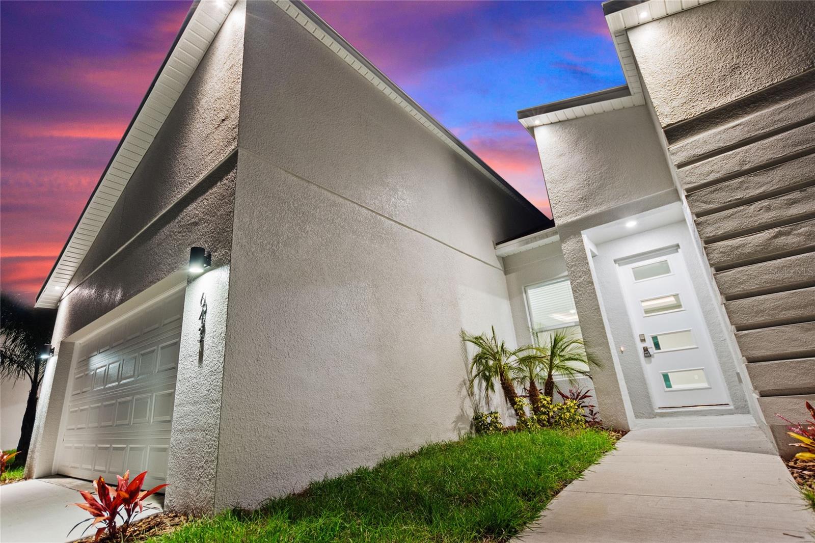 Image 3 of 33 For 643 James Court