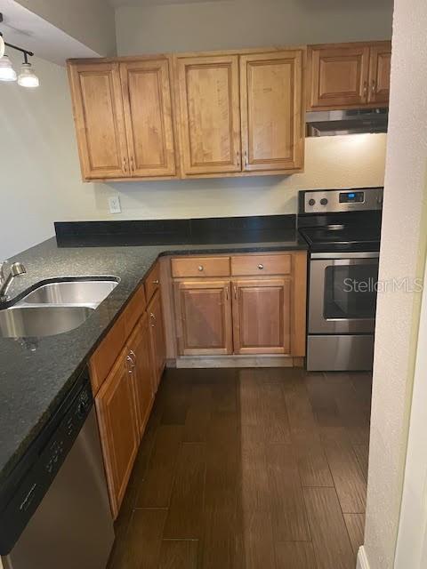 Image 5 of 13 For 638 Kenwick Circle 202