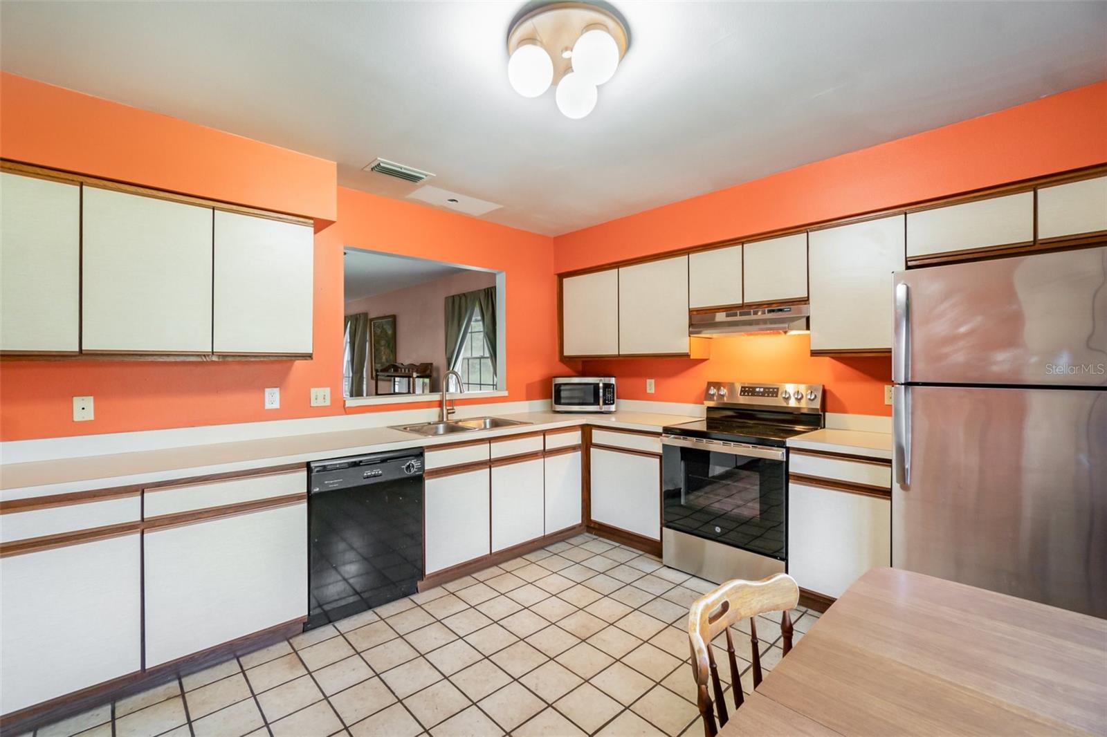 Image 11 of 29 For 4207 Hamilton Court