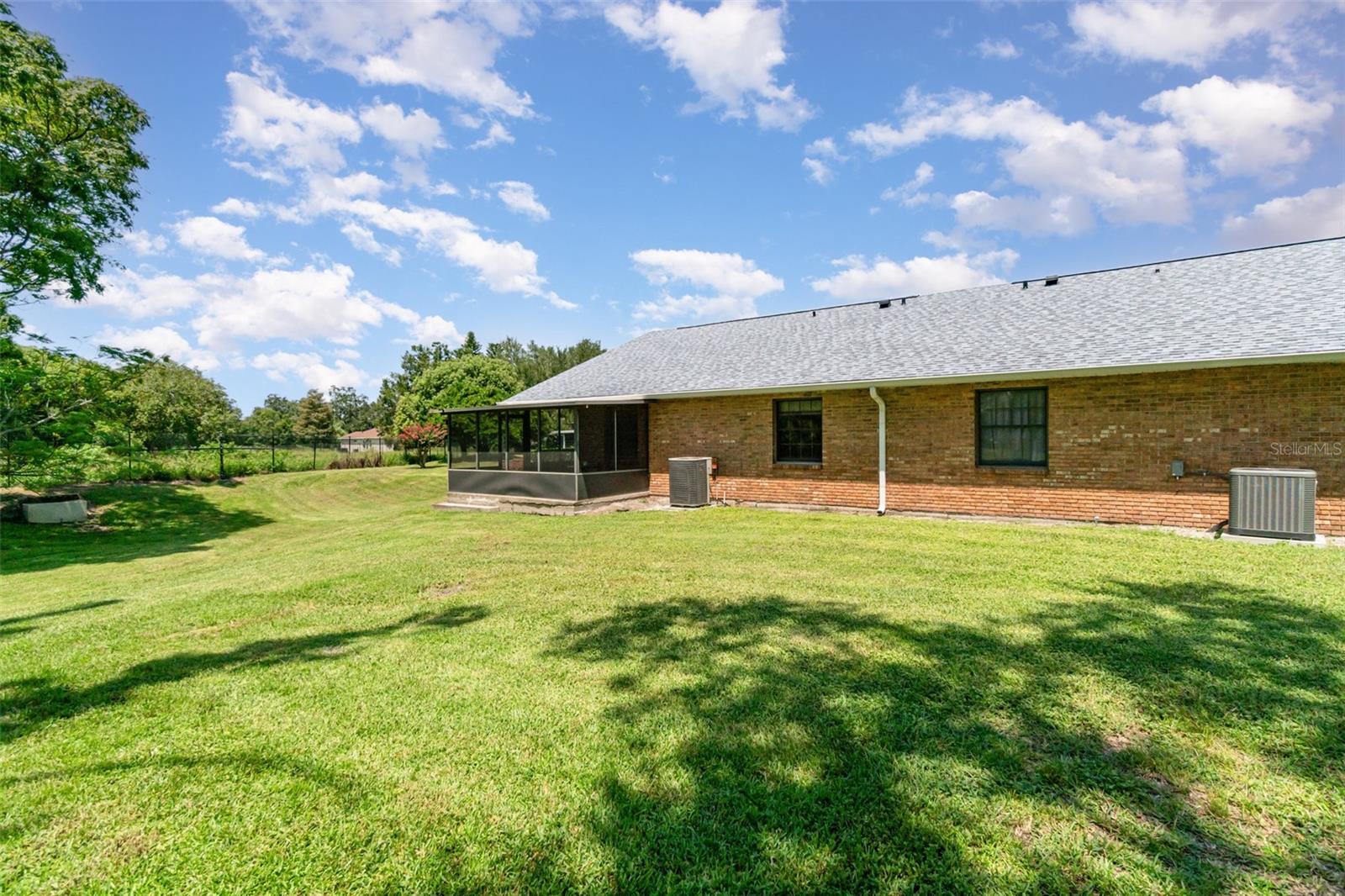 Image 30 of 32 For 4207 Hamilton Court