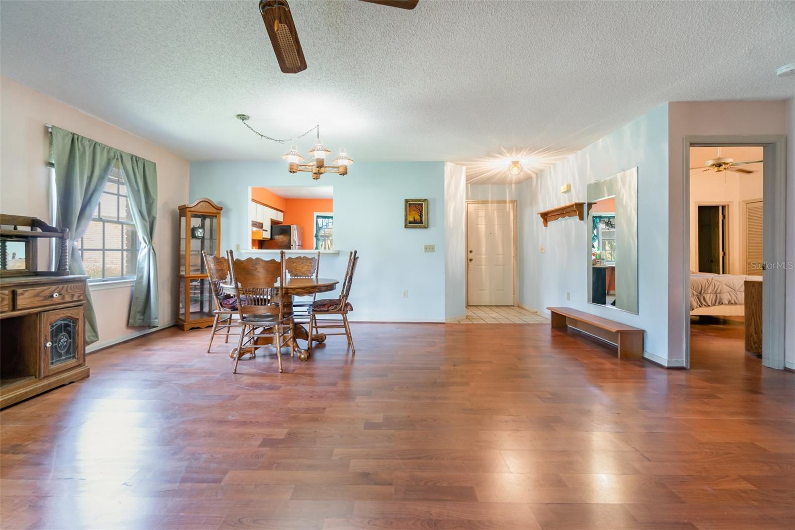 Image 7 of 29 For 4207 Hamilton Court