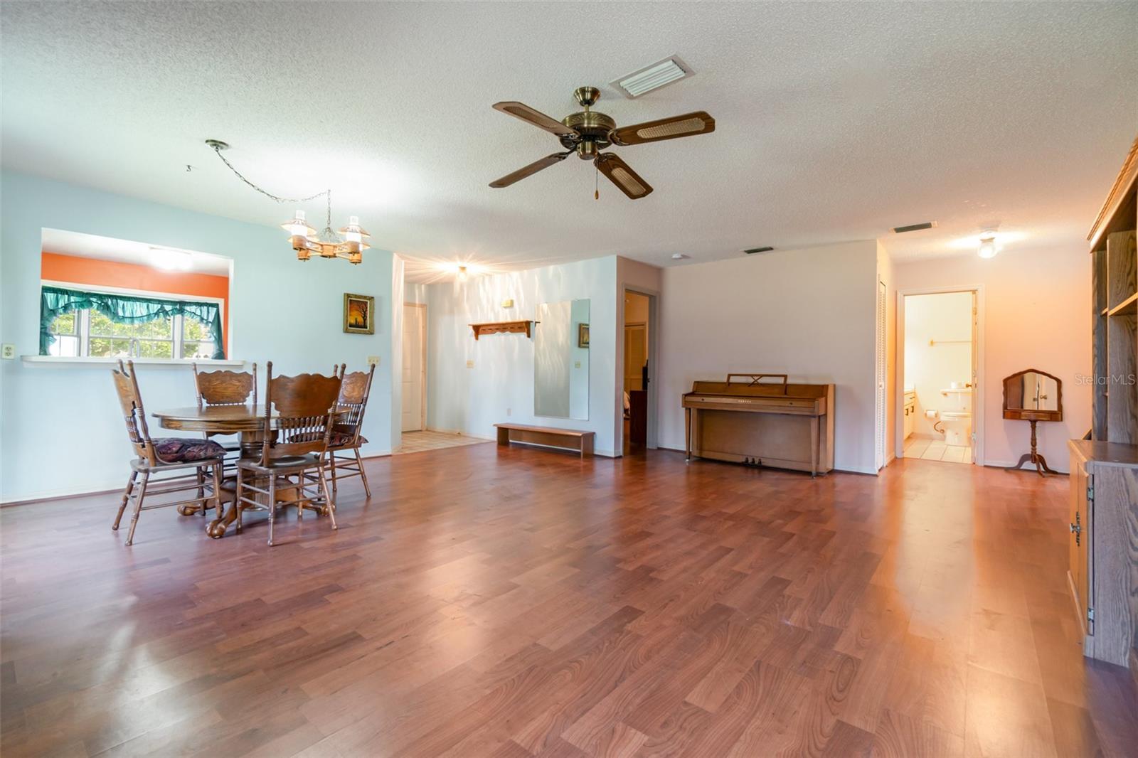 Image 8 of 29 For 4207 Hamilton Court