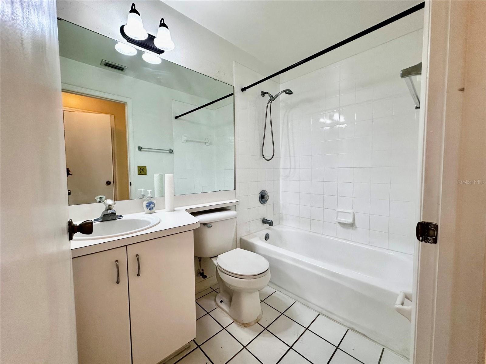 Image 21 of 27 For 9606 Chandon Drive