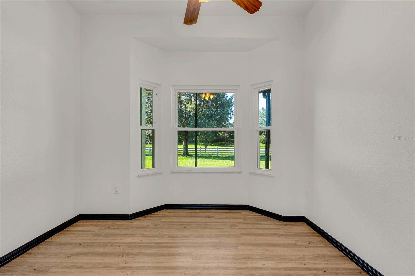 Image 11 of 37 For 4831 Rummell Road