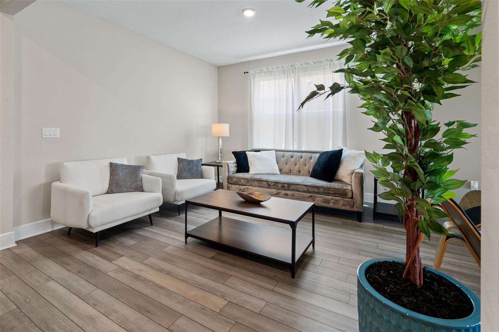 Image 11 of 51 For 15203 Willow Ridge Drive