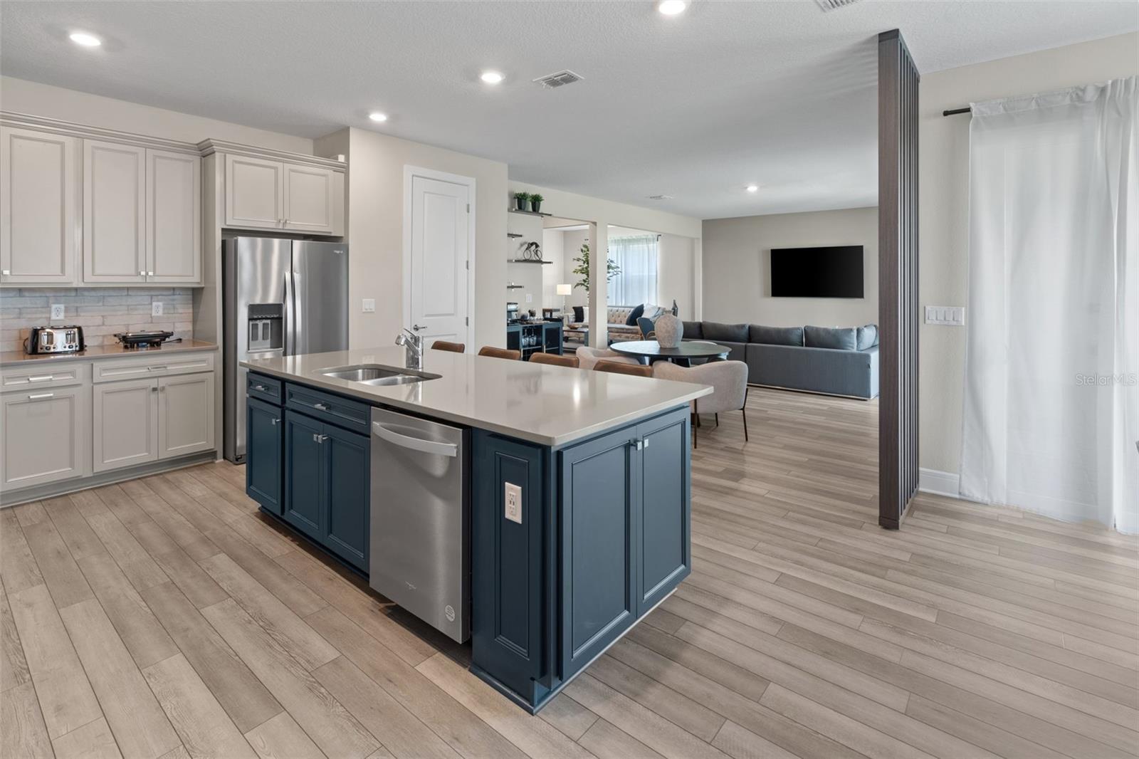 Image 27 of 51 For 15203 Willow Ridge Drive