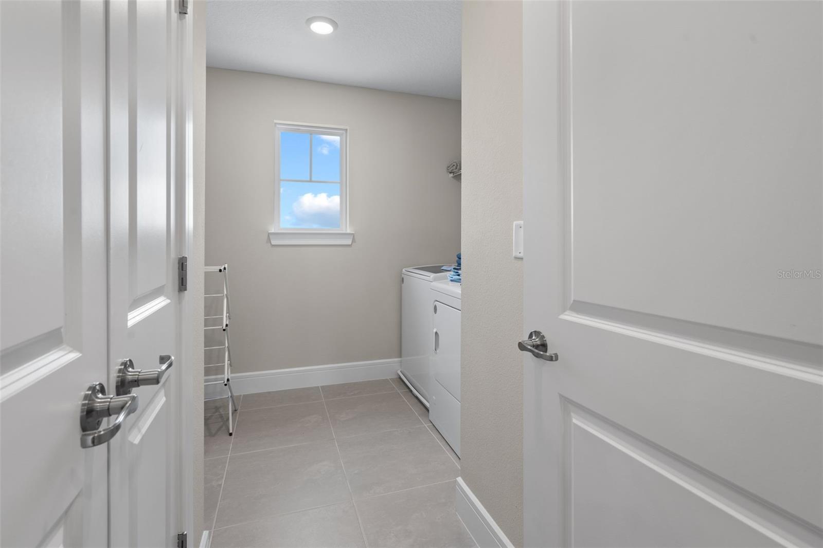 Image 33 of 51 For 15203 Willow Ridge Drive