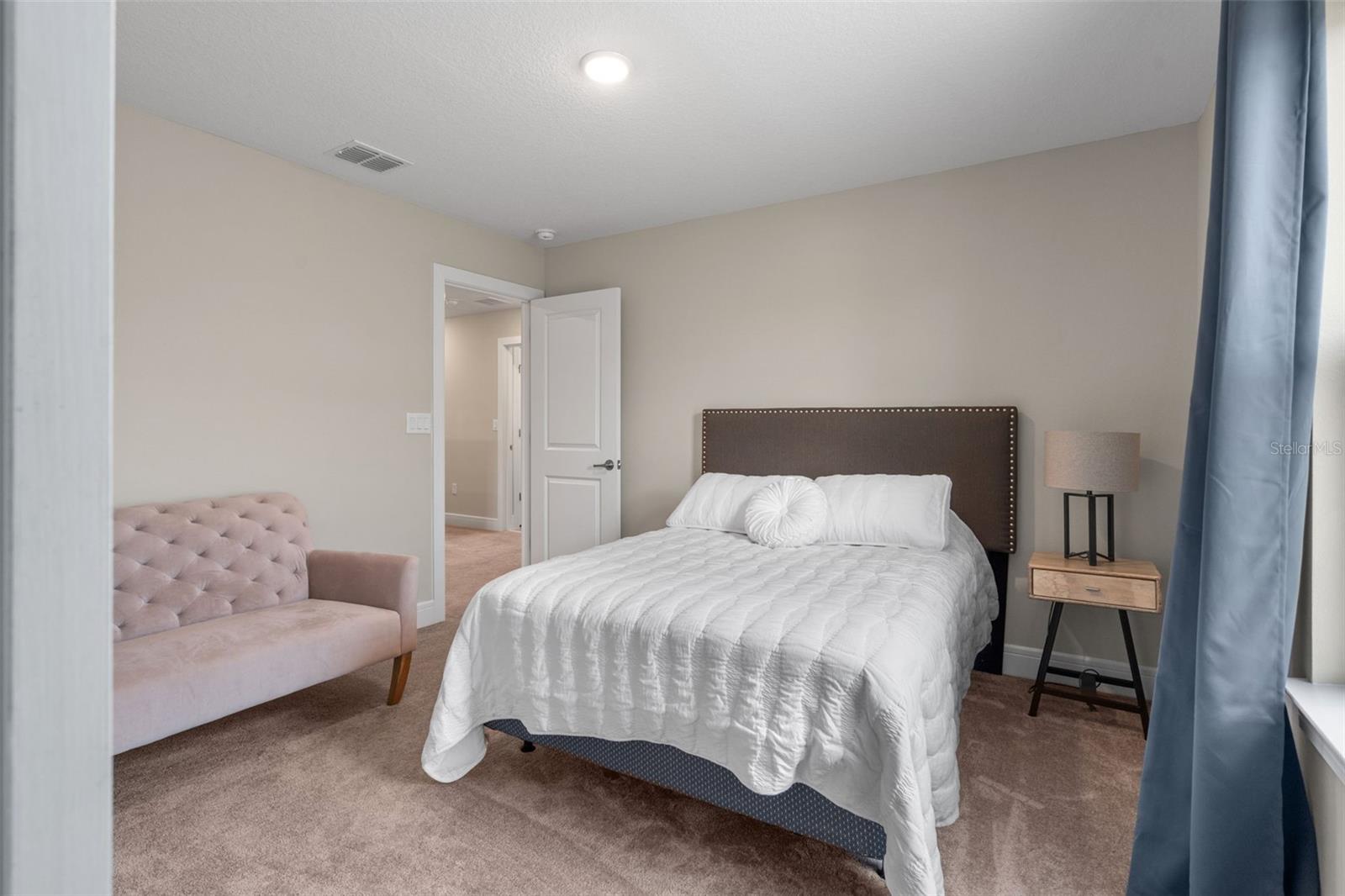 Image 38 of 51 For 15203 Willow Ridge Drive
