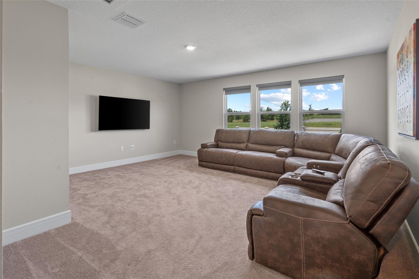 Image 39 of 51 For 15203 Willow Ridge Drive