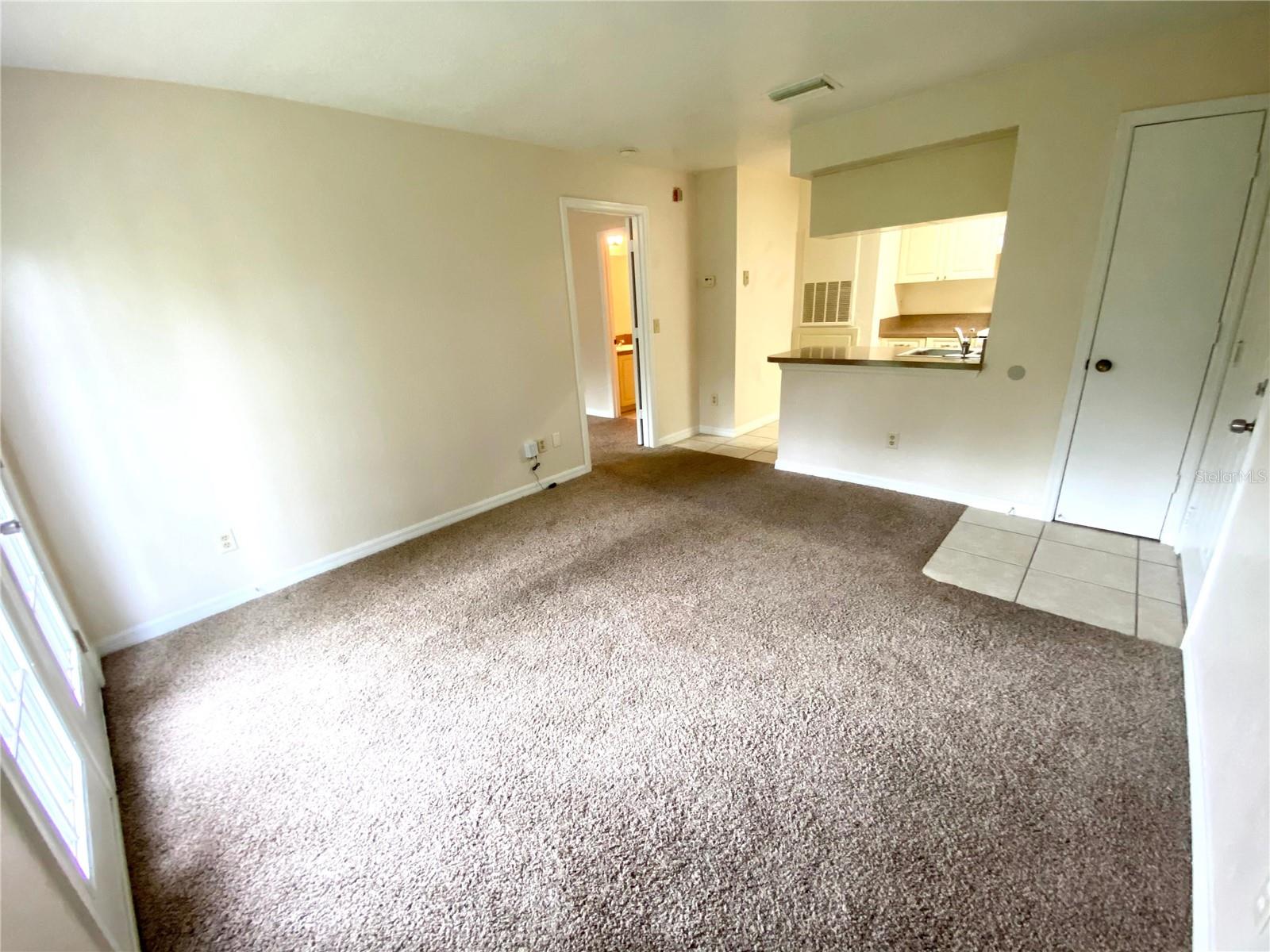 Image 4 of 18 For 2550 Alafaya Trail 10105