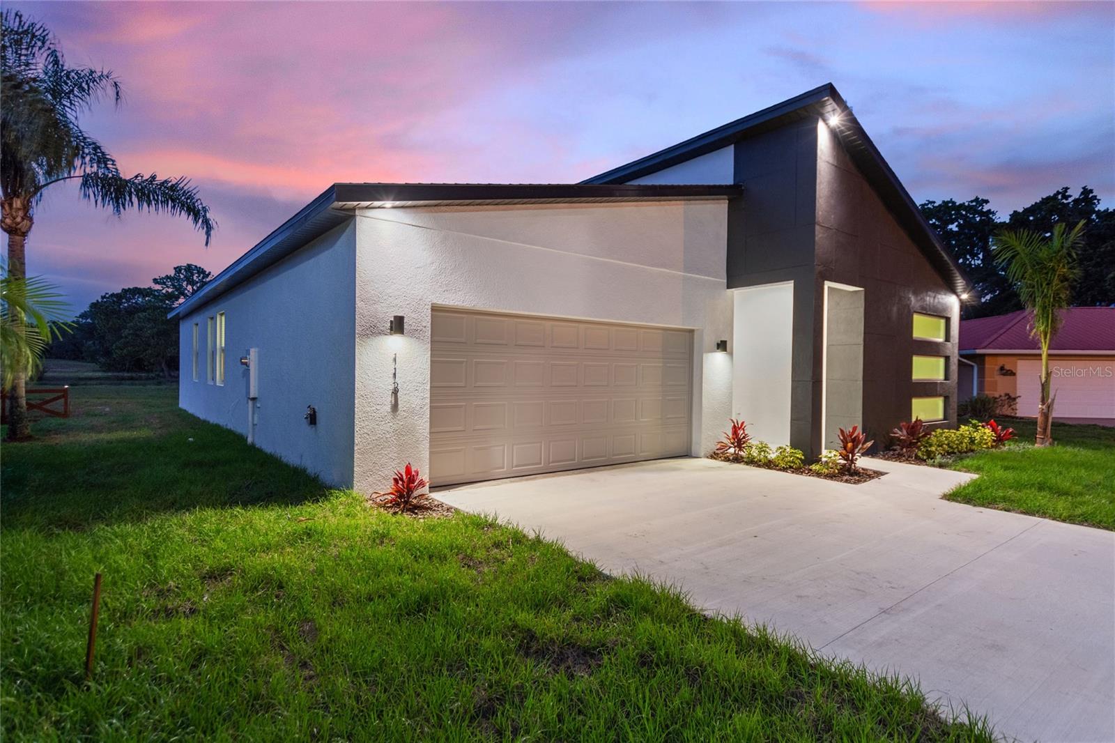 Image 6 of 37 For 113 Victoria Lane