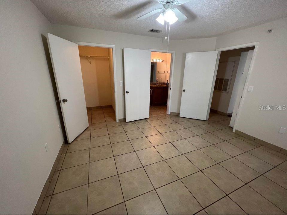 Image 13 of 16 For 976 Leeward Place 103