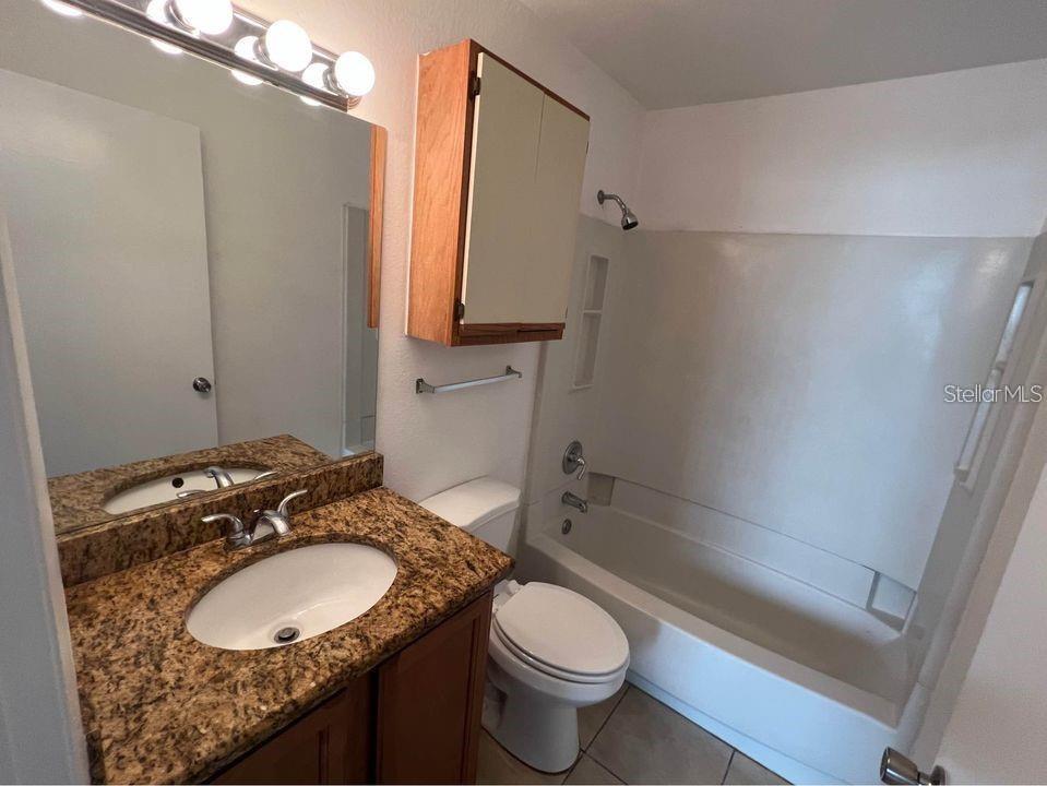 Image 14 of 16 For 976 Leeward Place 103