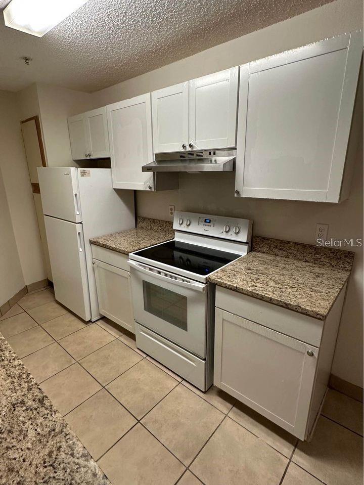 Image 6 of 16 For 976 Leeward Place 103