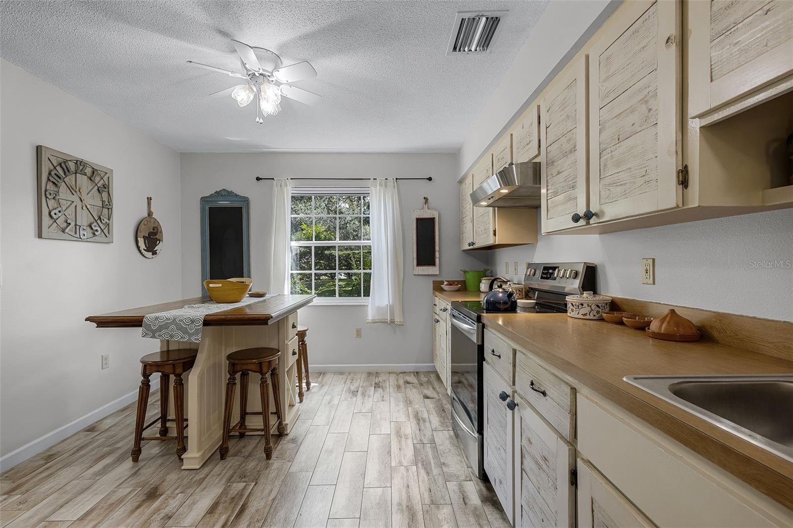 Image 14 of 45 For 36338 Spring Lake Boulevard