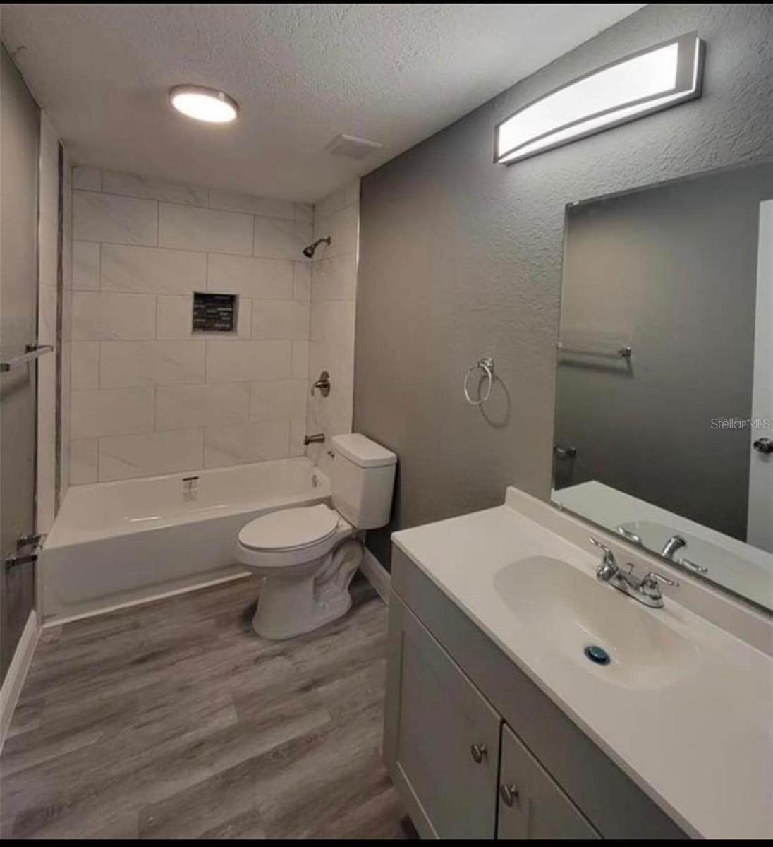 Image 3 of 11 For 515 7th Street