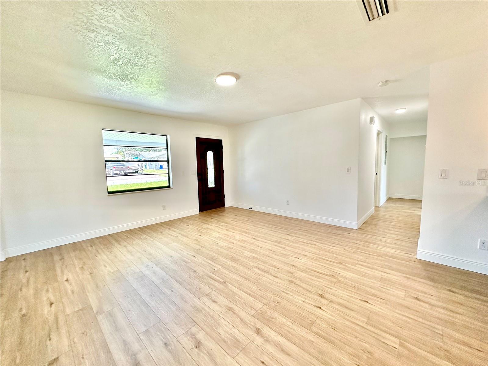Image 5 of 25 For 2517 Royal Palm Drive