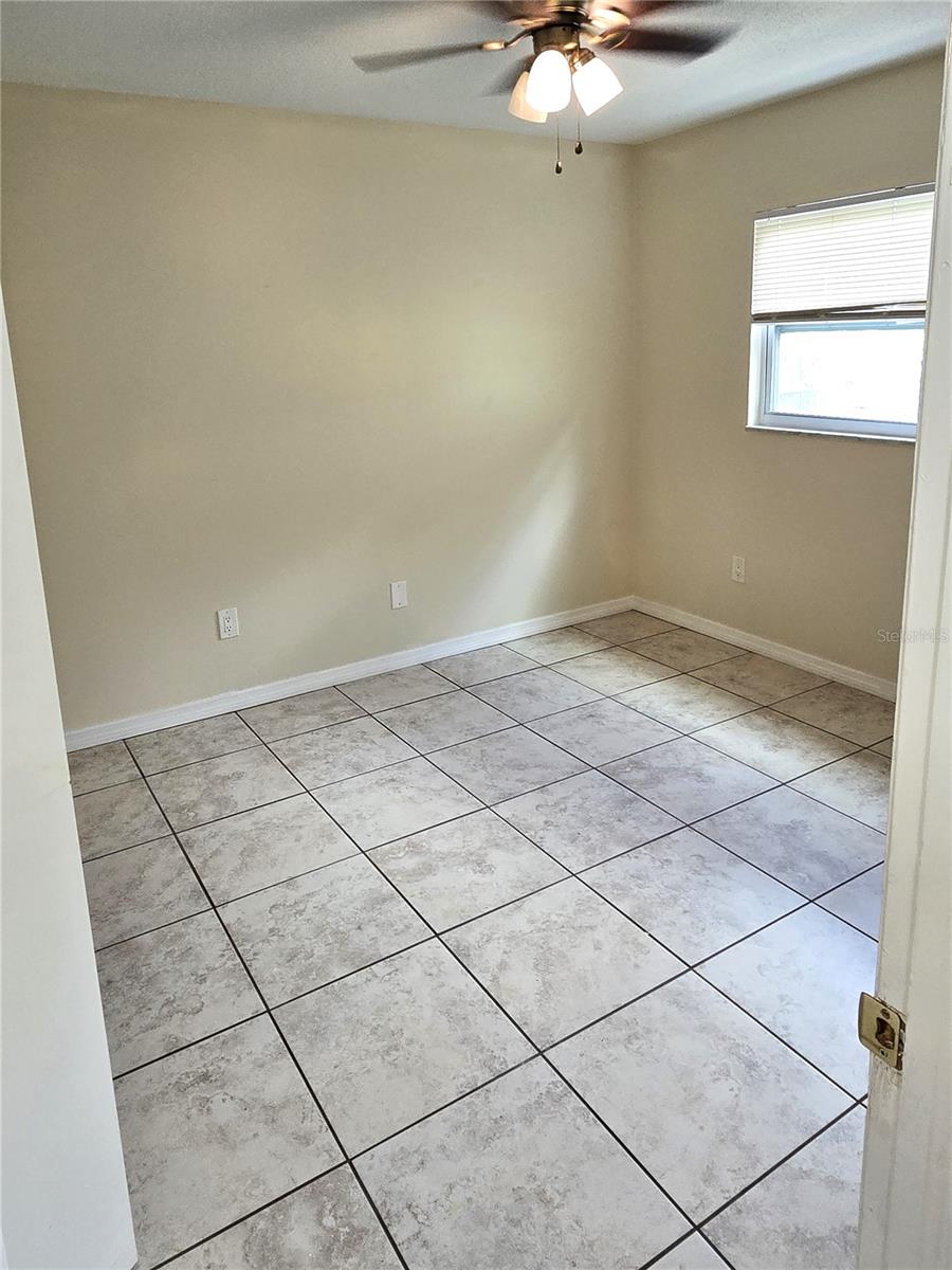 Image 6 of 8 For 1410 Lakehighland