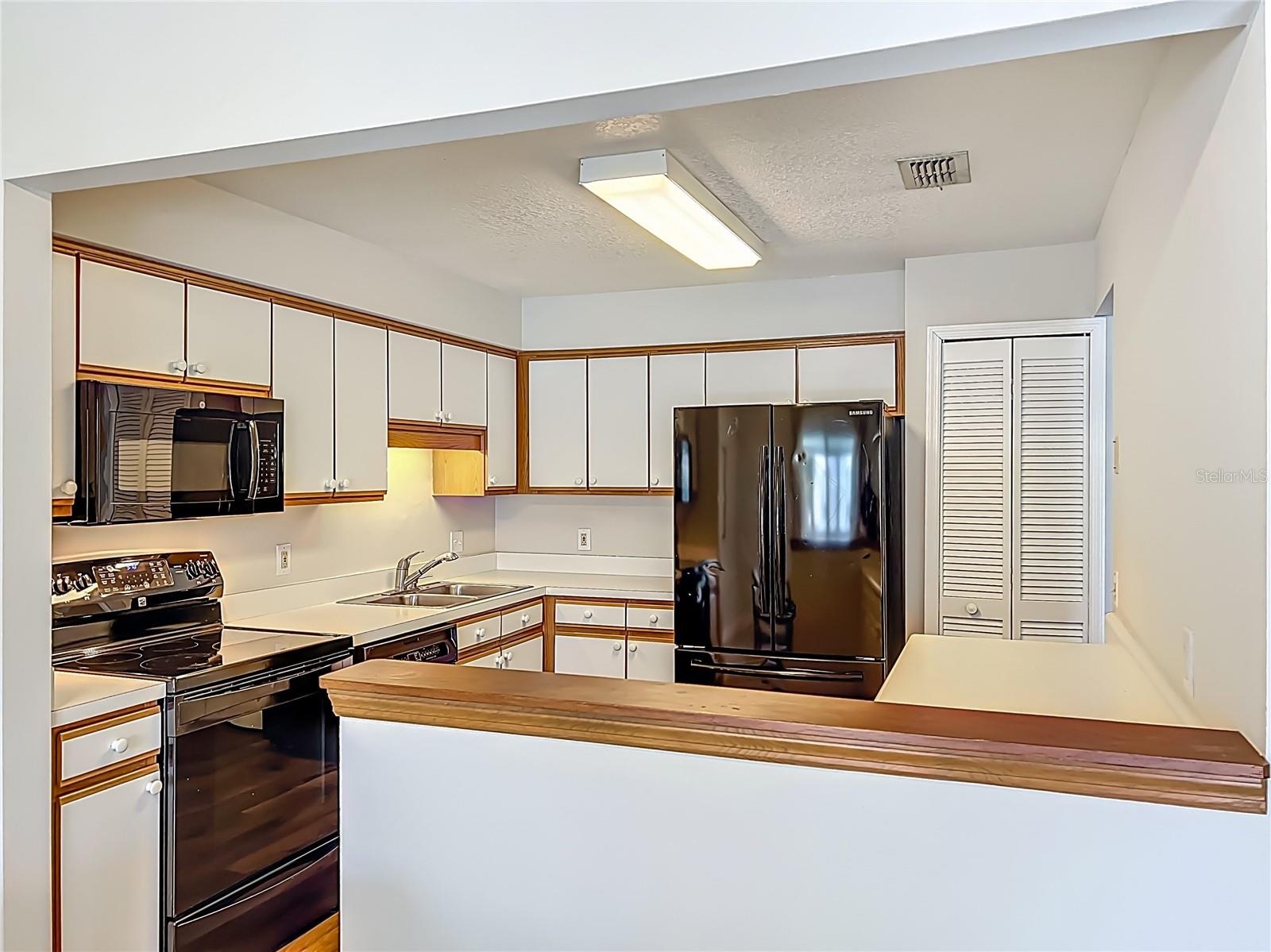 Image 20 of 53 For 5300 White Cliff Lane 1103