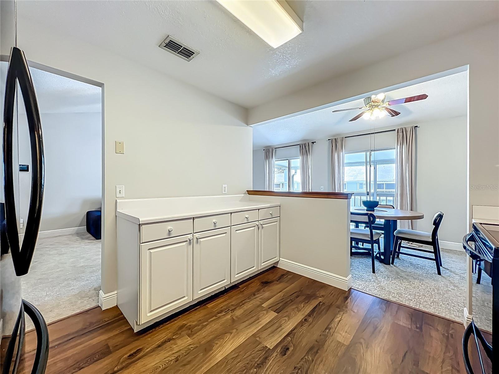 Image 27 of 53 For 5300 White Cliff Lane 1103