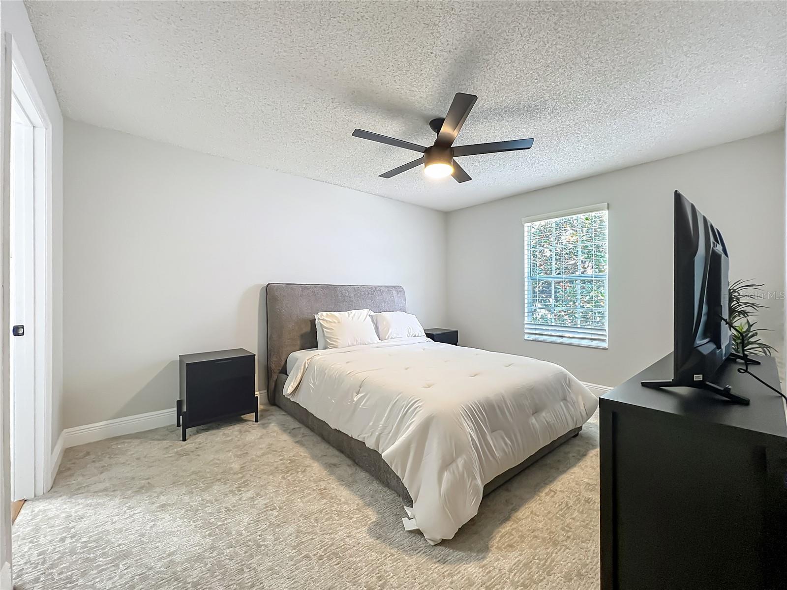 Image 35 of 53 For 5300 White Cliff Lane 1103