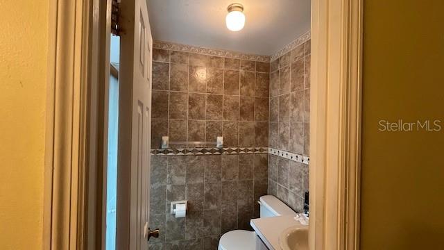 Image 33 of 59 For 7119 Blair Drive