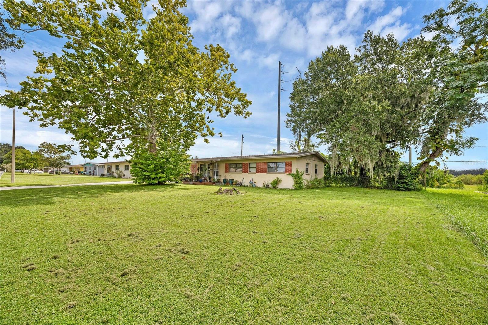 Image 12 of 16 For 605 Brockway Avenue